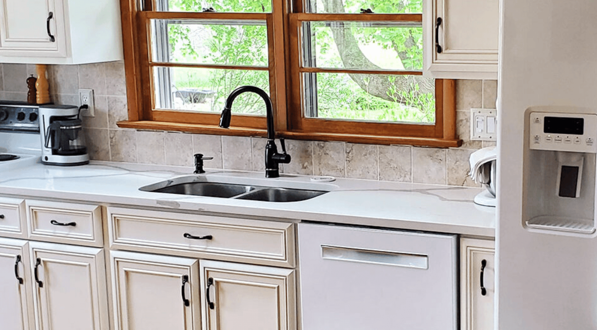 Kitchen Cabinet Refacing
